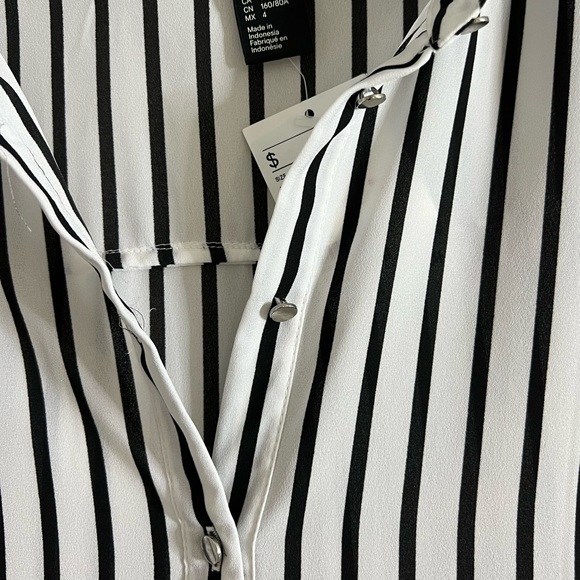 H&M Black and White Striped Chiffon Long Sleeve Blouse - Picture 4 of 5